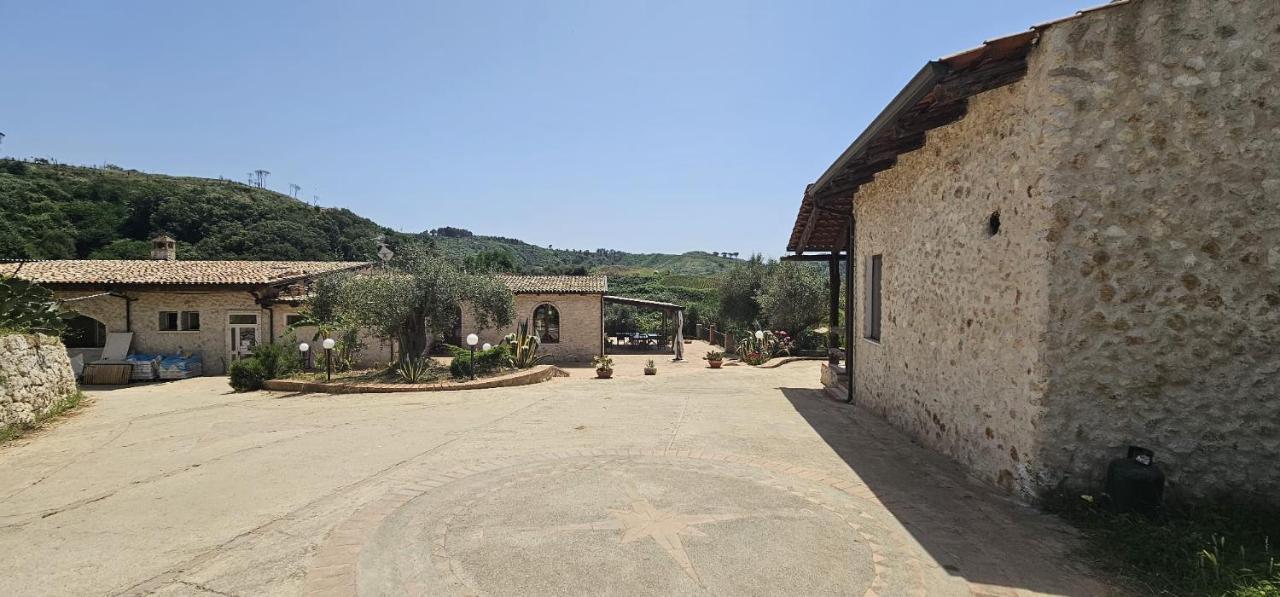 Borgo Carida - Green Family Holidays Zaccanopoli Екстериор снимка